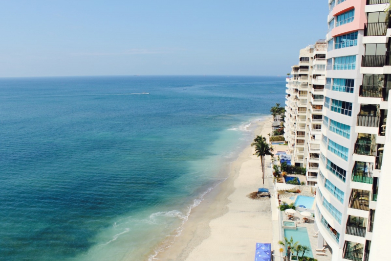 chambre-hote-LE VAL-min_beach_ocean_shore_hotel_palm_tree-33726